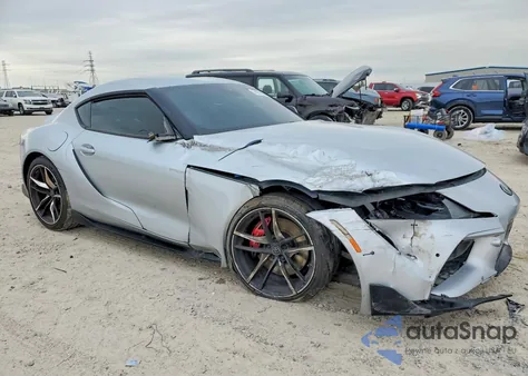 2021 Toyota Supra Base z USA, uszkodzony, nr VIN WZ1DB0C08MW036353